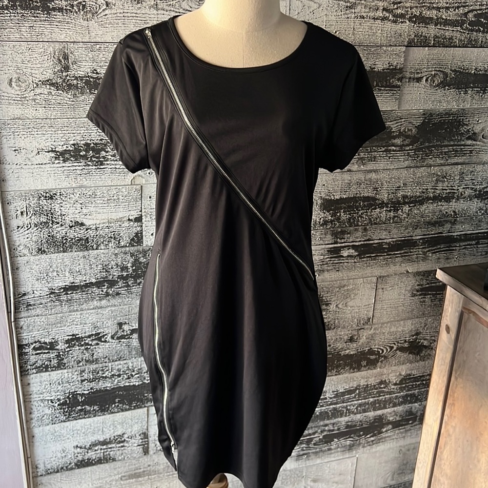 Bloomchic Black Dress with zipper detail.